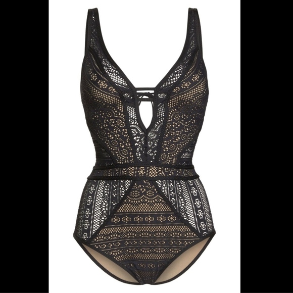 NEW! Becca Show & Tell One-Piece Swimsuit Lace Crochet in Black‎ [SZ XS ] - Picture 2 of 8